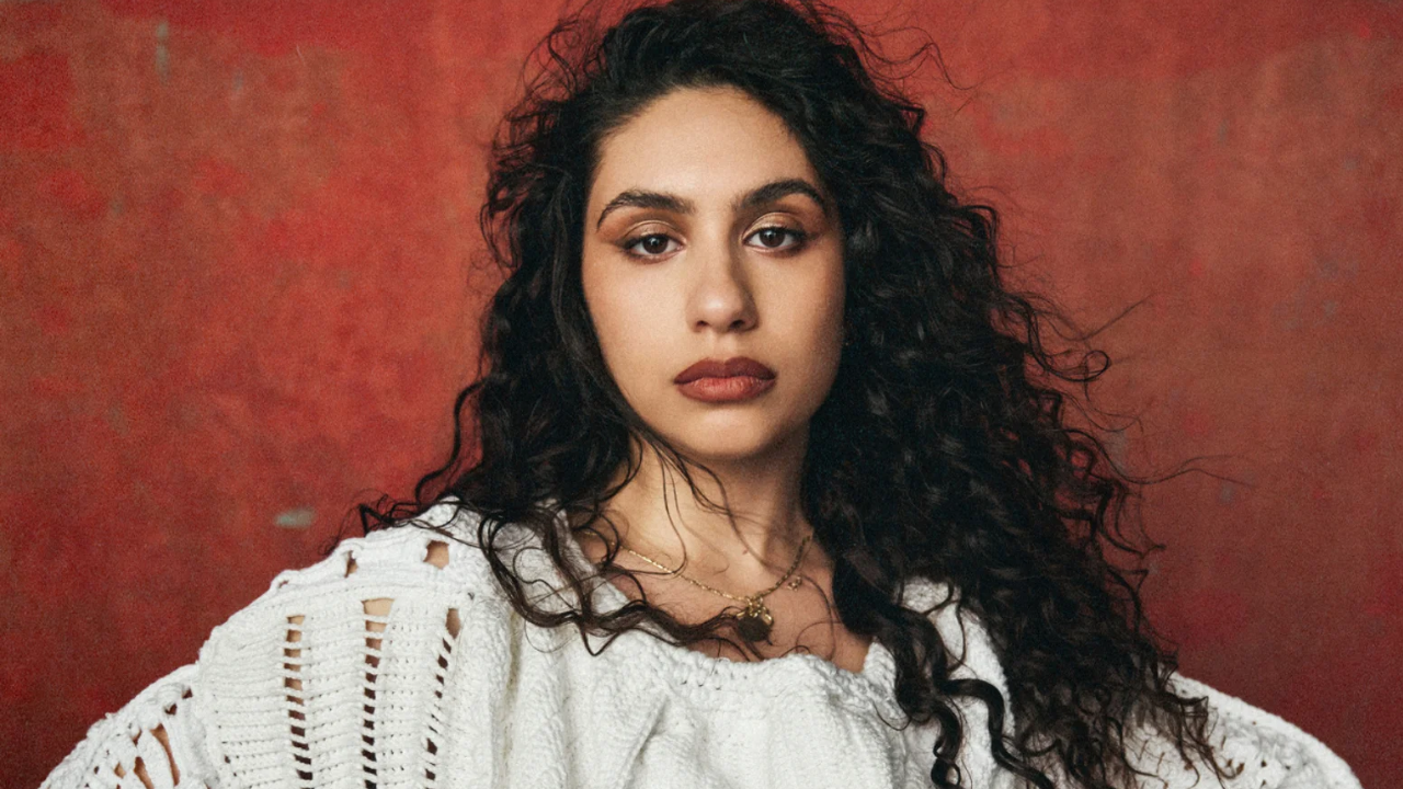 ALESSIA CARA VOLTA AO BRASIL EM NOVEMBRO COM A TOUR “LOVE & HYPERBOLE”