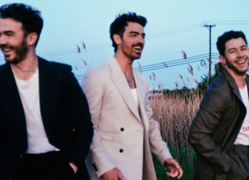 LANÇAMENTOS: Jonas Brothers, Laufey, Yves e muito mais