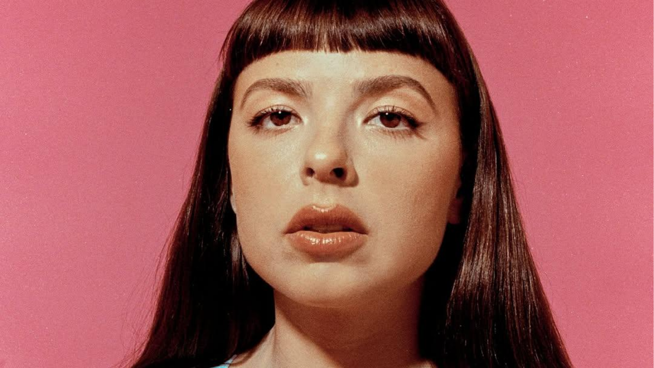 QUEM É JULIA MESTRE: CANTORA INDICADA AO LATIN GRAMMYS