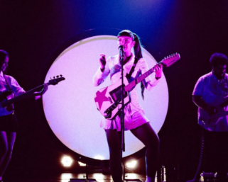 O ESPETÁCULO DE JULIA MESTRE AO VIVO