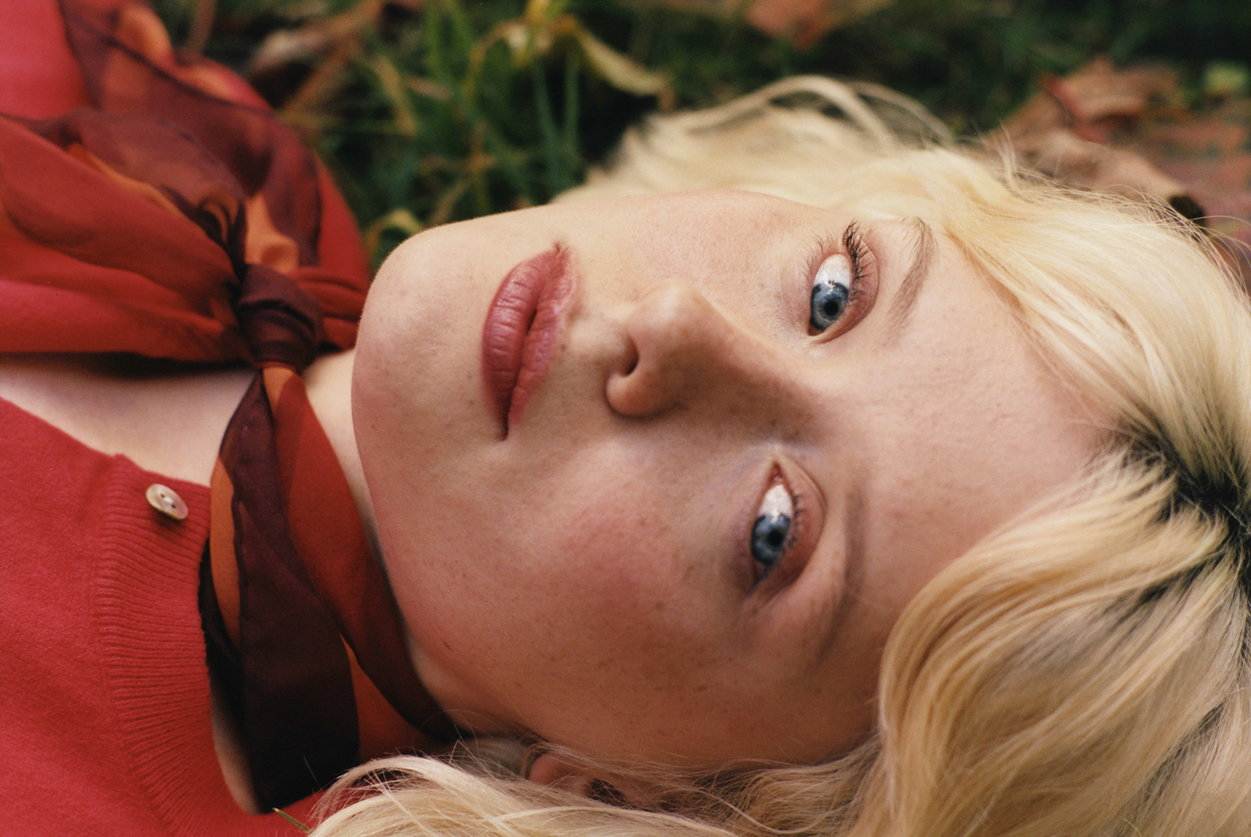 MAISIE PETERS TRAZ TURNÊ “BEFORE THE BLOOM” PARA SHOW ÚNICO NO BRASIL