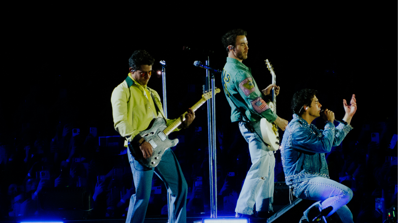JONAS BROTHERS - ON REPLAY - FOTO: GABRIELLE MITSUE